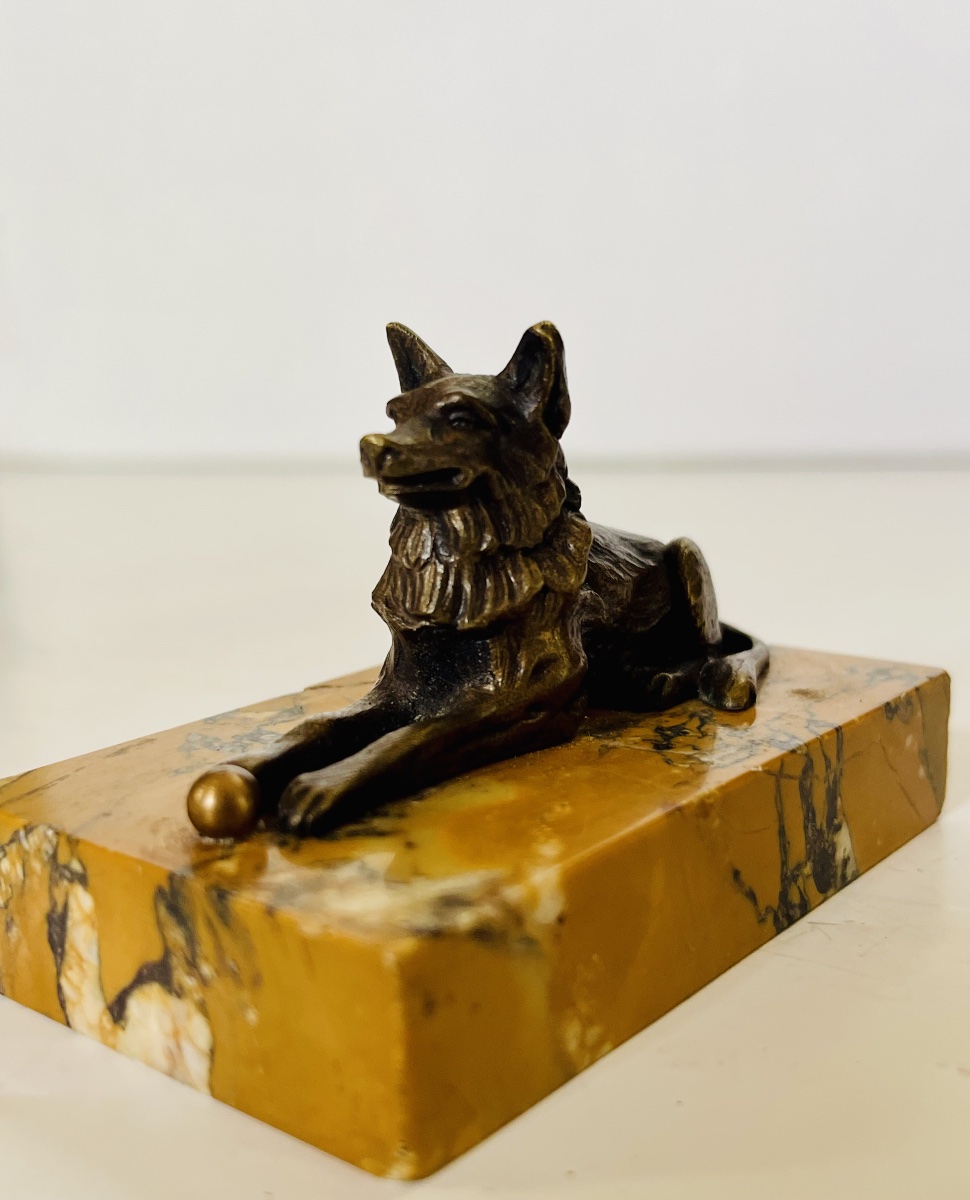 Bronze Dog With A Ball.-photo-5